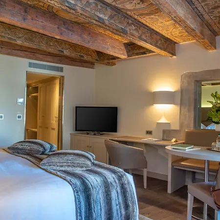 Szálloda Les Armures 5*